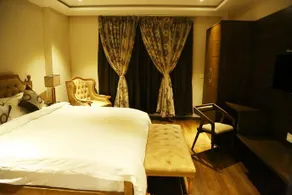 Hotel Gloria Inn - Image 4