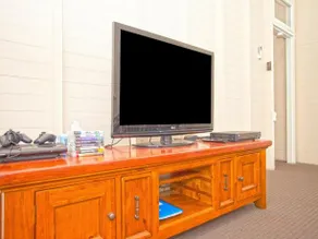 CBD Holiday Home - Image 3
