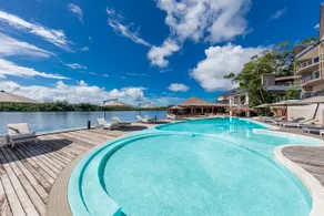 RAMADA RESORT PORT VILA - Image 3