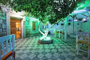 5 Tas Boutique Hotel - Image 2