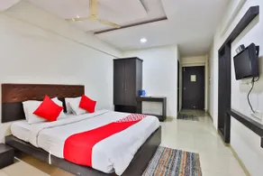 Hotel Anand Inn By OYO Rooms - Image 1