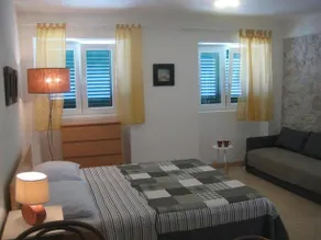Holiday Home Kamena Igrane - Image 5