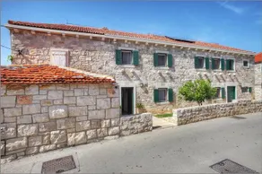 Vila Postira - Image 2