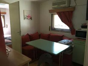 Mobil home avec barbecue, sauna et piscine - Image 5