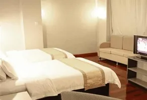 Hotel the Land - Image 3