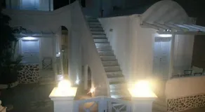 Angels In Fira - Image 4