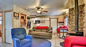 Cottage w/Gazebo & Deck on Red River - Near Ski - Image 3