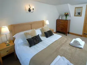 Cotswold Cottage Gems - Coniston House - Image 3