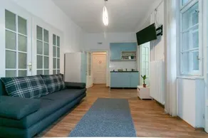 Hostel 21 - Image 2