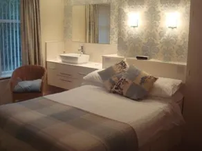 Raines Close Guest House - Image 2