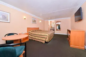 Dynasty Inn Gardena California - Image 2