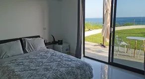 Ocean Breeze Cove - Luxury Retreat - Image 4