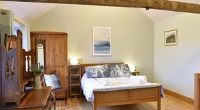 Bale House - Image 2