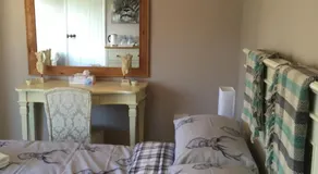 Lawson Cottage Bed & Breakfast - Image 4