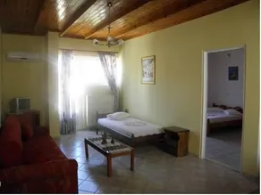 Venetia Hotel - Image 4