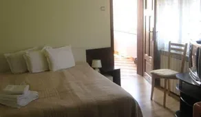 Asenov Hotel - Image 4