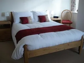 Homeleigh Bed & Breakfast - Image 2