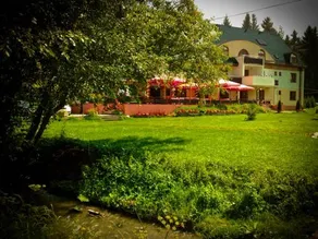 Hotel Garden - Image 3