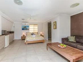 Surf Club House, Pet Friendly, Sunshine Coast, Holiday House, Marcoola - Image 5