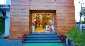Capital O 38623 Pathankot Club - Image 3