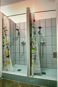 Pal's Mini Hostel - Image 5