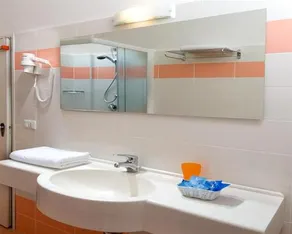 Hotel Continental - Image 5