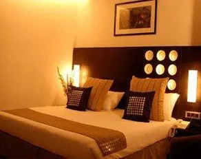 Hotel Thirty Six International - Image 2