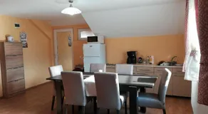 Casa Cu Flori - Image 4