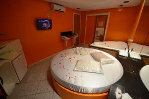 Fantasy Motel - Image 3