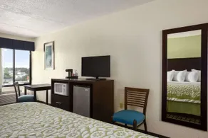 Days Inn Jasper - Image 2