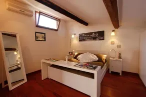 Scipio - Florence Luxury Loft - Image 3