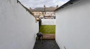 Lawn House - Image 5