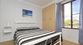 73 'Bay Parklands', 2 Gowrie Avenue - solar heated pool, spa, tennis court & views - Image 4