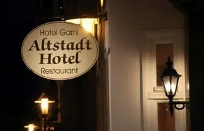 Altstadt Hotel - Image 2
