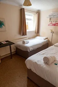 Winston Guesthouse - Image 2