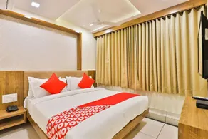 Hotel Suncity by OYO - Image 4