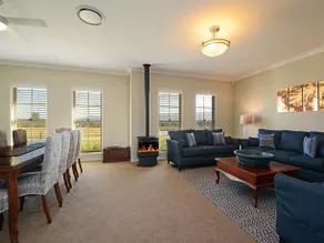 Silver Springs 6br Luxury Homestead with Wifi, Pool. Fireplace, Views, Olives and Space - Image 3