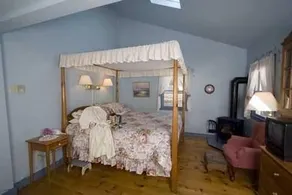 Blue Harbor House Inn - Image 5