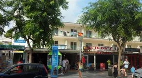 Rex Apartment - Image 2