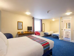 Travelodge Plymouth Derriford - Image 4