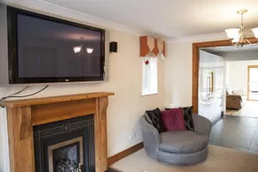 Dean Park House - Image 2