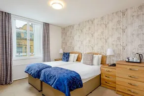 County Hotel - Image 3