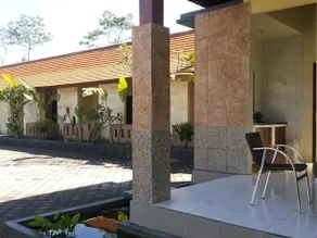 Van Dhika Guest House - Image 3