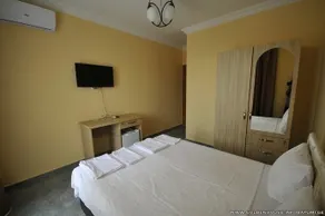 Hotel Golden House - Image 4
