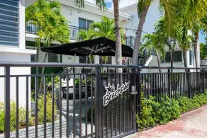 Beachside All Suites Hotel - Image 5