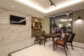 Hotel Raum - Image 2