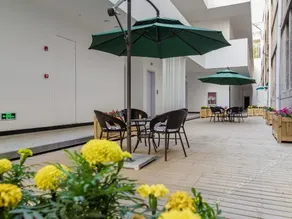 Hua Zhong Hotel - Image 5