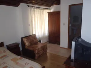 Mladenova House - Image 5