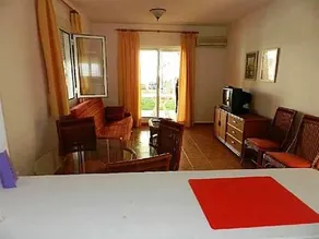 Apartamentos La Giralda - Image 5