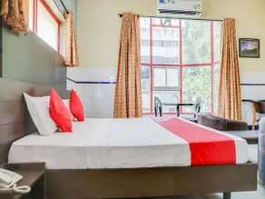 Shanthi Royal by OYO Rooms - Image 1